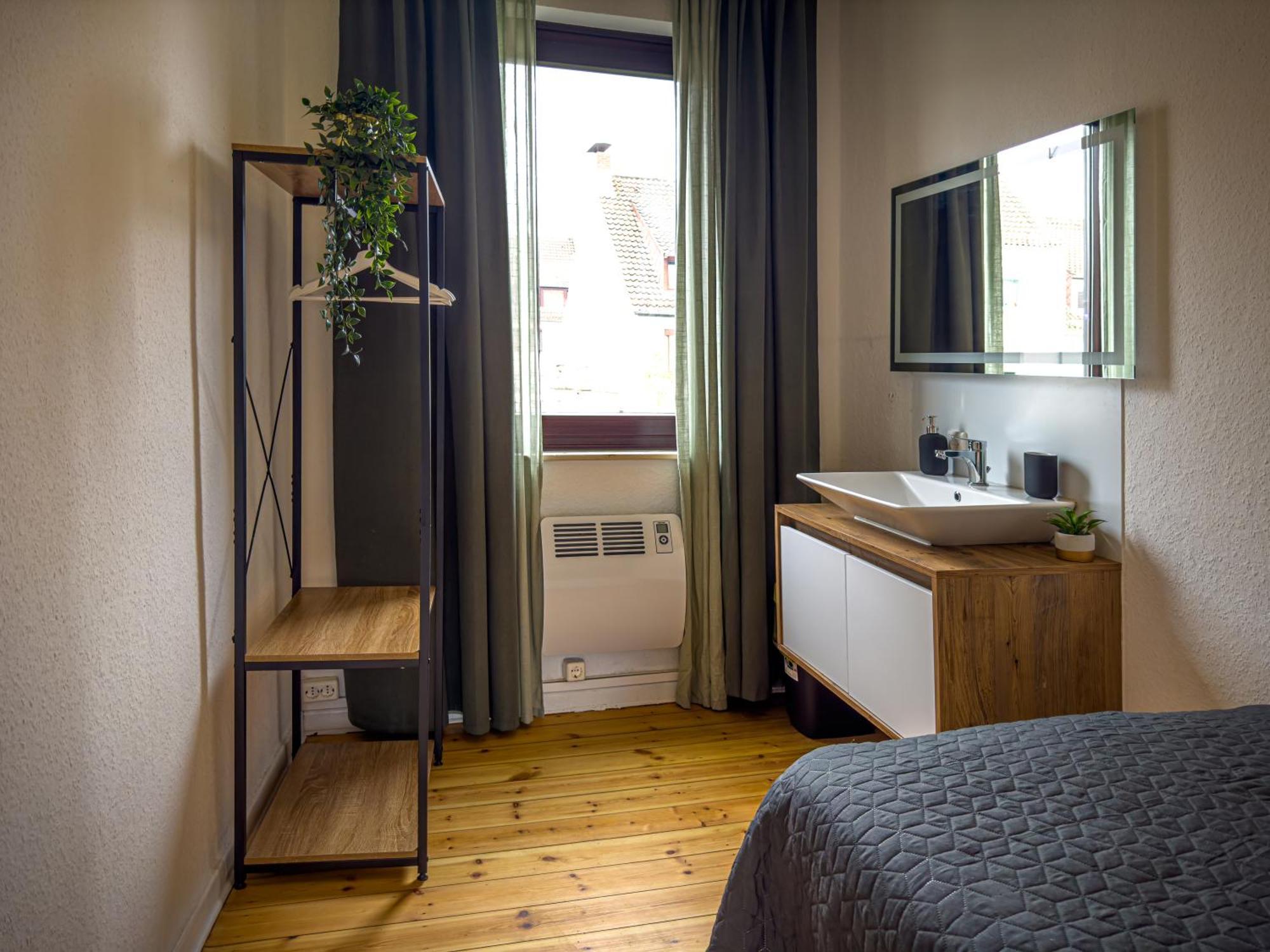 Immostay #8 - Haus Fuer 13 Personen Mit 7 Zimmer - Grosser Garten & Grill, Free Parking, Wlan Bremen Bagian luar foto