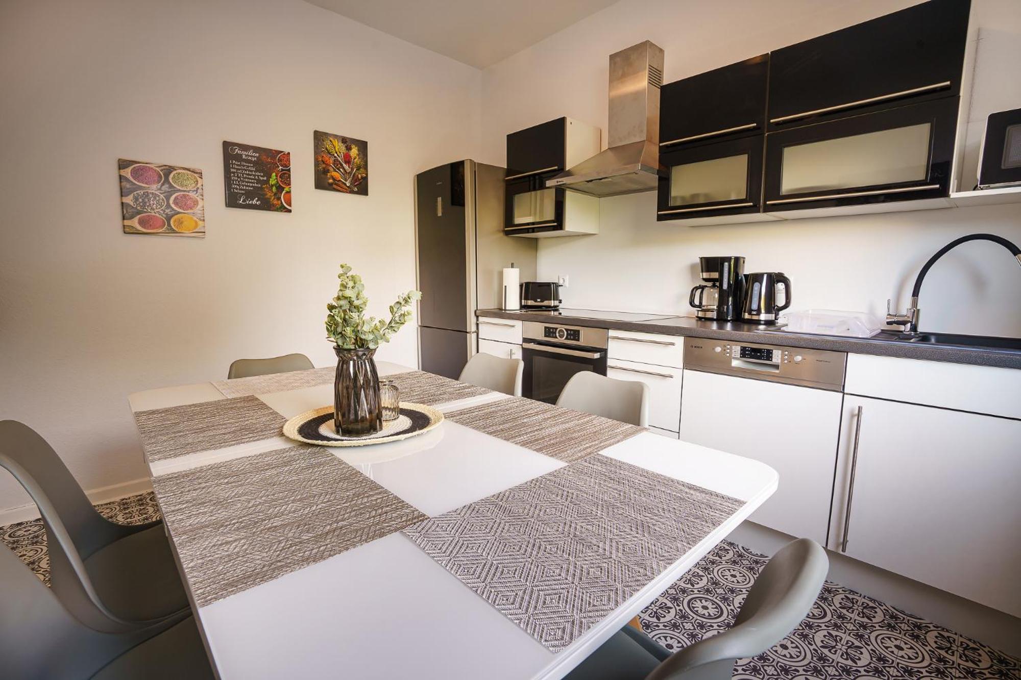 Immostay #8 - Haus Fuer 13 Personen Mit 7 Zimmer - Grosser Garten & Grill, Free Parking, Wlan Bremen Bagian luar foto